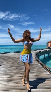 Surbhi Jyoti feet photo thumbnail