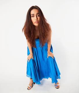 Surbhi Jyoti feet photo thumbnail