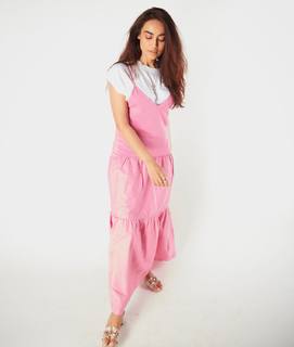 Surbhi Jyoti feet photo thumbnail