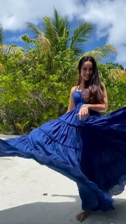 Surbhi Jyoti feet photo thumbnail