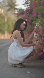 Surbhi Jyoti feet photo thumbnail