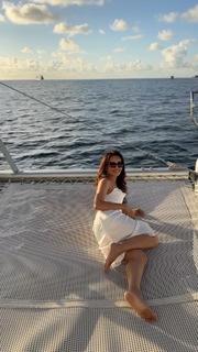 Surbhi Jyoti feet photo thumbnail