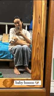 Surbhi Jyoti feet photo thumbnail