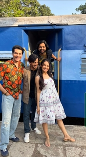 Surbhi Jyoti feet photo thumbnail