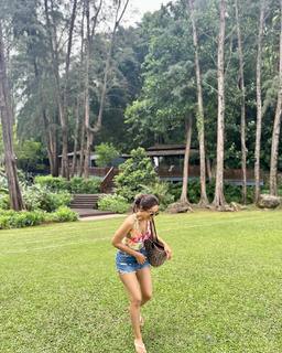 Surbhi Jyoti feet photo thumbnail