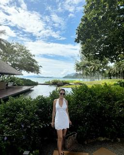 Surbhi Jyoti feet photo thumbnail