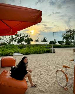 Surbhi Jyoti feet photo thumbnail