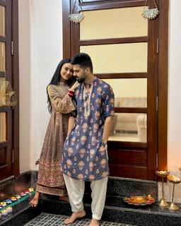 Surbhi Jyoti feet photo thumbnail