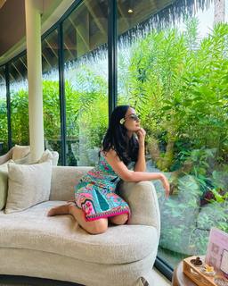 Surbhi Jyoti feet photo thumbnail