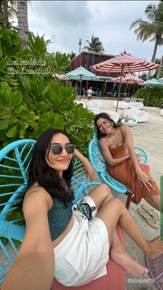 Surbhi Jyoti feet photo thumbnail
