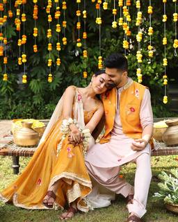 Surbhi Jyoti feet photo thumbnail