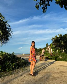 Surbhi Jyoti feet photo thumbnail