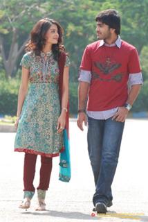 Surveen Chawla feet photo thumbnail