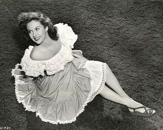 Susan Hayward feet photo 10