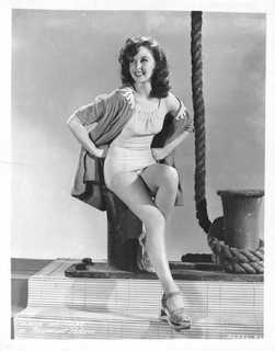 Susan Hayward feet photo 4