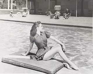 Susan Hayward feet photo 3