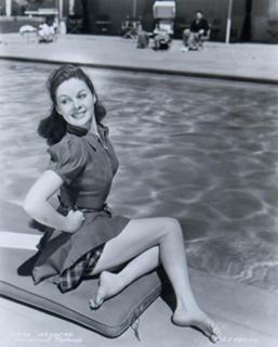 Susan Hayward feet photo 2