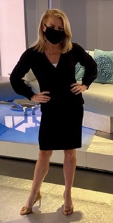 Susan Hendricks feet photo 4