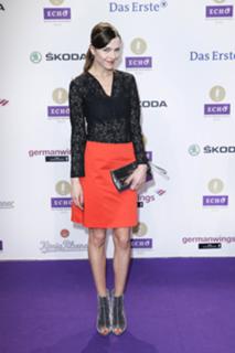 Susan Hoecke feet photo 9