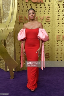 Susan Kelechi Watson feet photo 11