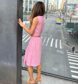 Susan Li feet photo 16