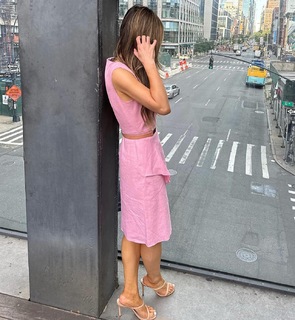 Susan Li feet photo 15