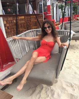 Susan Lucci feet photo thumbnail