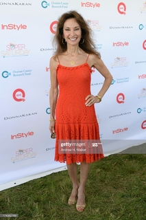 Susan Lucci feet photo thumbnail