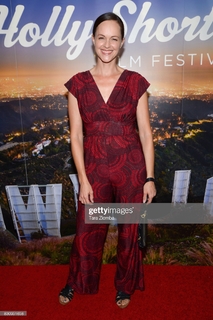 Susan May Pratt feet photo 8
