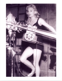 Susan Oliver feet photo 17