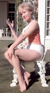 Susan Oliver feet photo 9