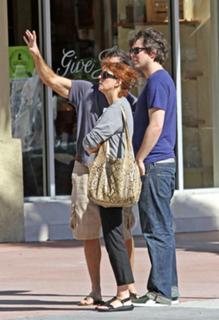 Susan Sarandon feet photo thumbnail