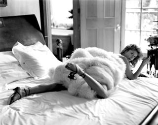 Susan Sarandon feet photo thumbnail