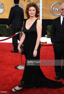 Susan Sarandon feet photo thumbnail