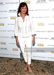 Susan Sarandon feet photo thumbnail
