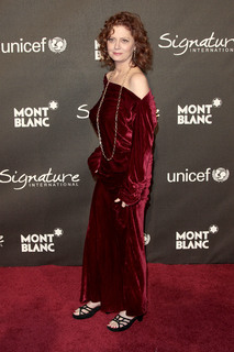 Susan Sarandon feet photo thumbnail