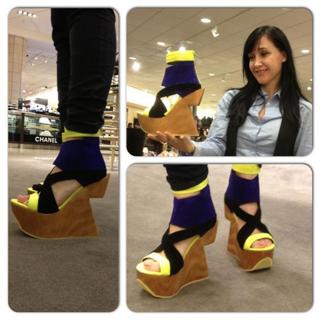 Susana Zabaleta feet photo thumbnail