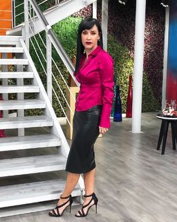 Susana Zabaleta feet photo thumbnail