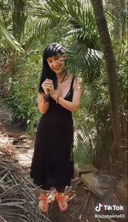 Susana Zabaleta feet photo thumbnail