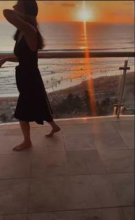 Susana Zabaleta feet photo thumbnail