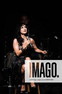 Susana Zabaleta feet photo thumbnail