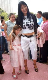 Susana Zabaleta feet photo thumbnail