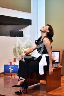 Susana Zabaleta feet photo thumbnail