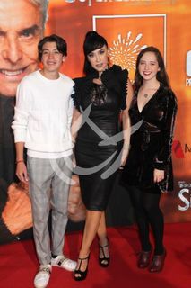 Susana Zabaleta feet photo thumbnail