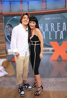 Susana Zabaleta feet photo thumbnail