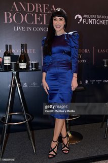 Susana Zabaleta feet photo thumbnail