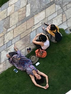 Susana Zabaleta feet photo thumbnail