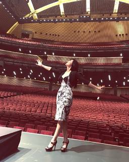 Susana Zabaleta feet photo thumbnail