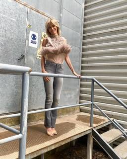 Susanna Griso feet photo 9