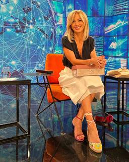 Susanna Griso feet photo 4